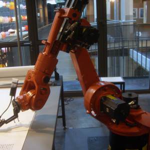 KUKA_Industrial_Robot_Writer