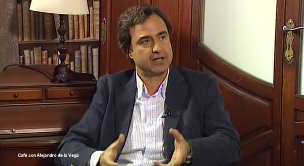 Café con... Alejandro de la Vega