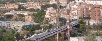 Los vecinos de Alcoy están molestos porque las obras de los puentes impiden la circulación