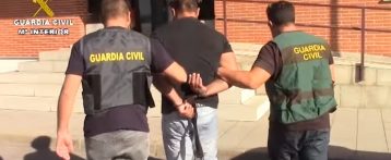 Detenido en Torrevieja por grabar a una menor en unos probadores ropa