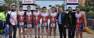 El club Triatlón Tecnificación Torrevieja y la Universidad de Alicante, ganadores del duatlón Duwhite Cup 2014