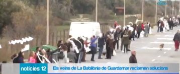 Los vecinos de la Playa Babilonia de Guardamar piden la dimisión de la directora de Costas de Alicante
