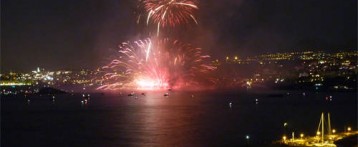 Fuegos artificiales en la olla de altea