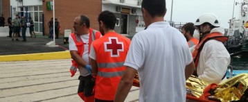 Rescatada en Alicante una patera con ocho inmigrantes argelinos