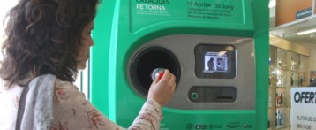 La Generalitat pondrá máquinas de reciclaje con sistema de depósito y devolución de envases